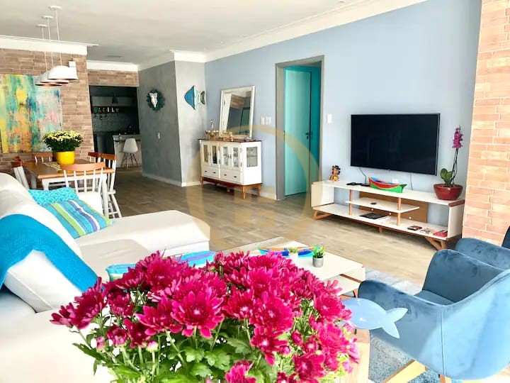 Apartamento Frente ao Mar nas Pitangueiras, Guarujá - SP