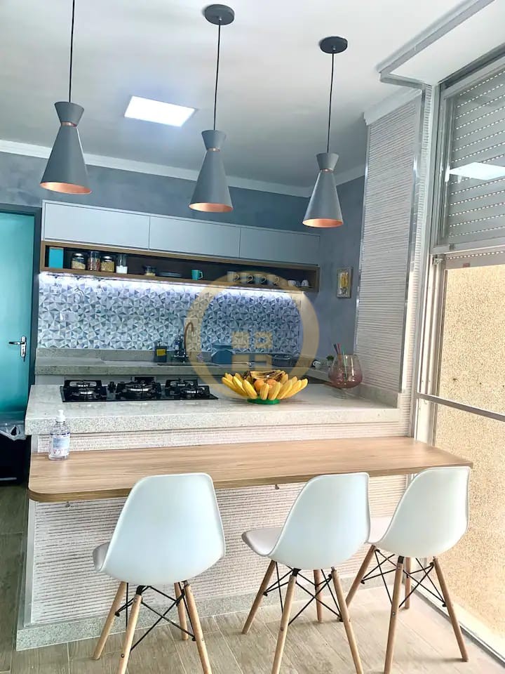 Apartamento Frente ao Mar nas Pitangueiras, Guarujá - SP