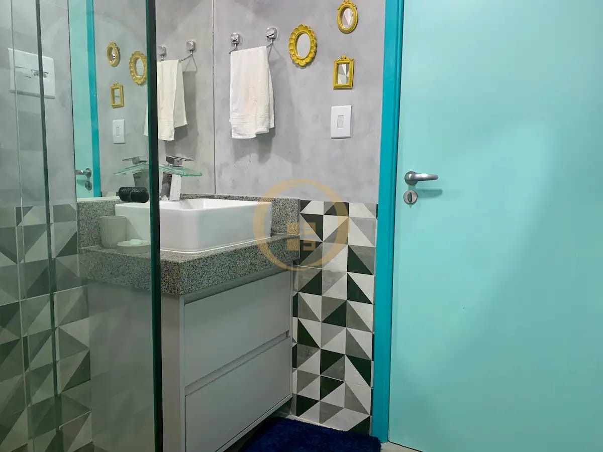 Apartamento Frente ao Mar nas Pitangueiras, Guarujá - SP