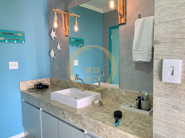 Apartamento Frente ao Mar nas Pitangueiras, Guarujá - SP