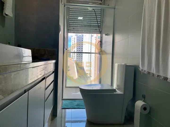 Apartamento Frente ao Mar nas Pitangueiras, Guarujá - SP