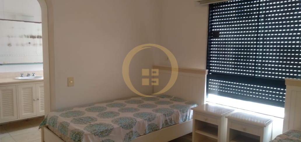 Apartamento Frente ao Mar nas Pitangueiras, Guarujá - SP