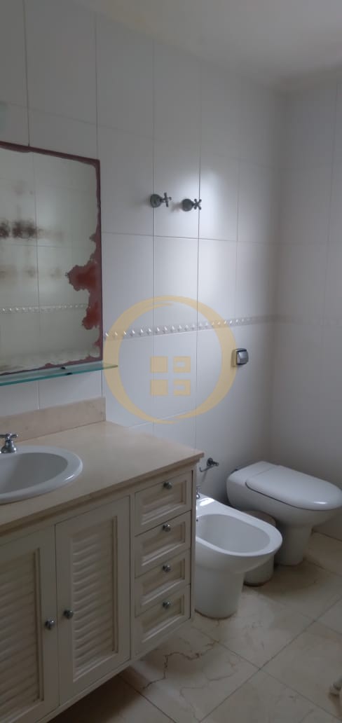 Apartamento Frente ao Mar nas Pitangueiras, Guarujá - SP