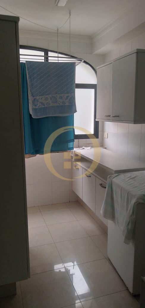 Apartamento Frente ao Mar nas Pitangueiras, Guarujá - SP