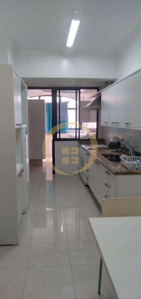 Apartamento Frente ao Mar nas Pitangueiras, Guarujá - SP