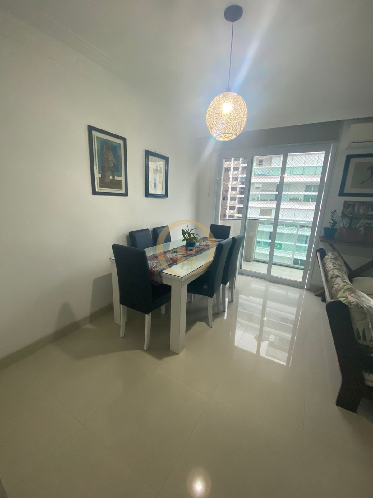 Apartamento-2-dormitorios-Pitangueiras