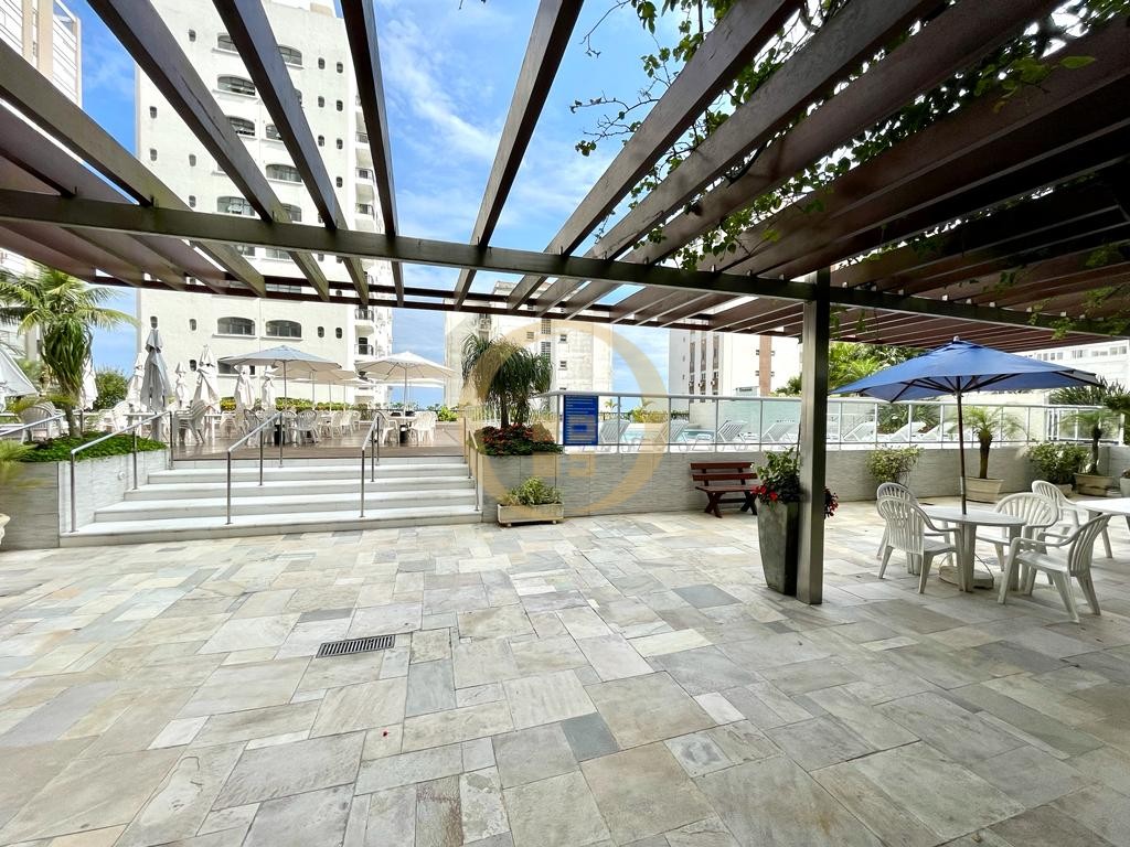 Apartamento na Praia das Pitangueiras, Guarujá - SP