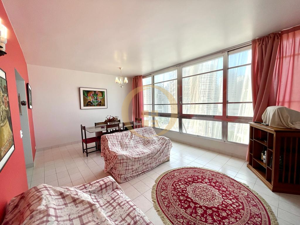 Apartamento na Praia das Pitangueiras, Guarujá - SP