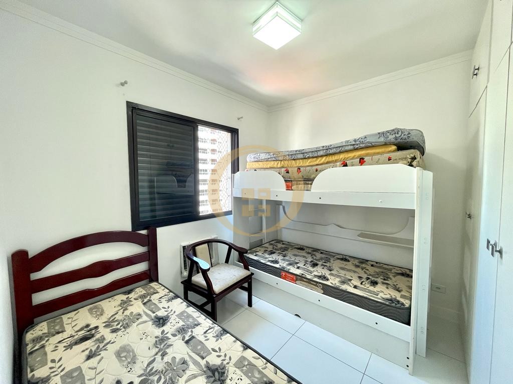 Apartamento na Praia das Pitangueiras, Guarujá - SP