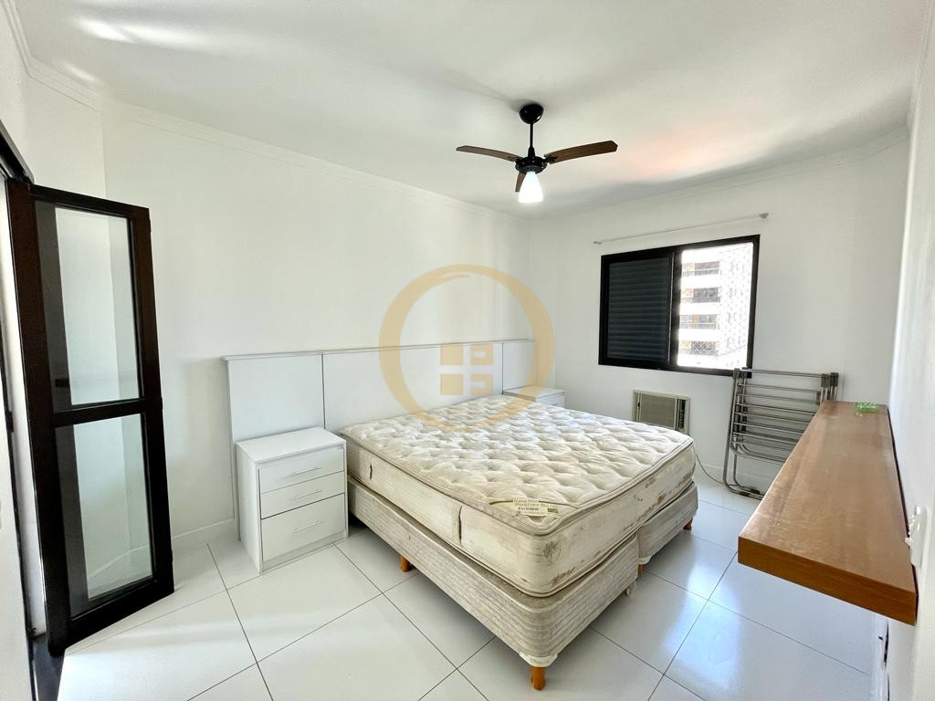 Apartamento na Praia das Pitangueiras, Guarujá - SP