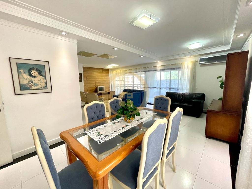 Apartamento na Praia das Pitangueiras, Guarujá - SP