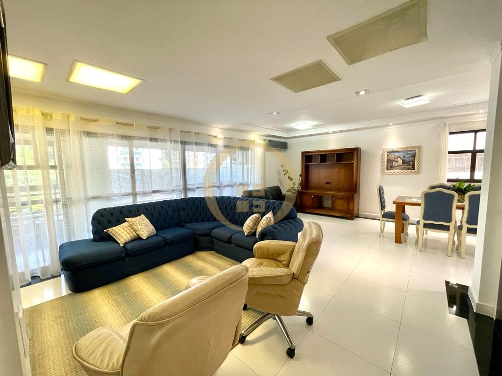 Apartamento na Praia das Pitangueiras, Guarujá - SP