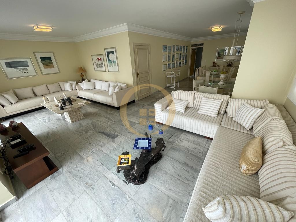 Apartamento na Praia das Pitangueiras, Guarujá - SP