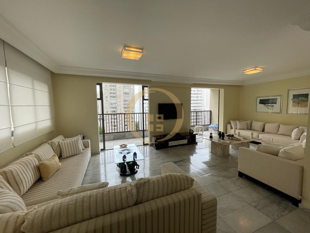 Apartamento na Praia das Pitangueiras, Guarujá - SP