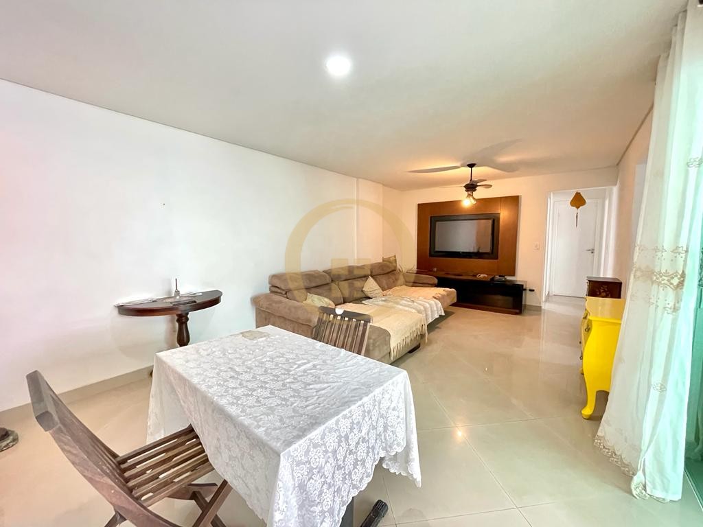 Apartamento na Praia das Pitangueiras, Guarujá - SP