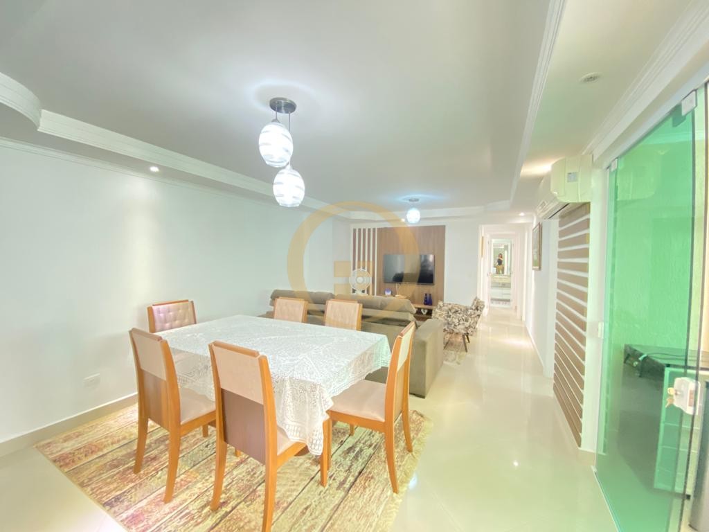 Apartamento na Praia das Pitangueiras, Guarujá - SP