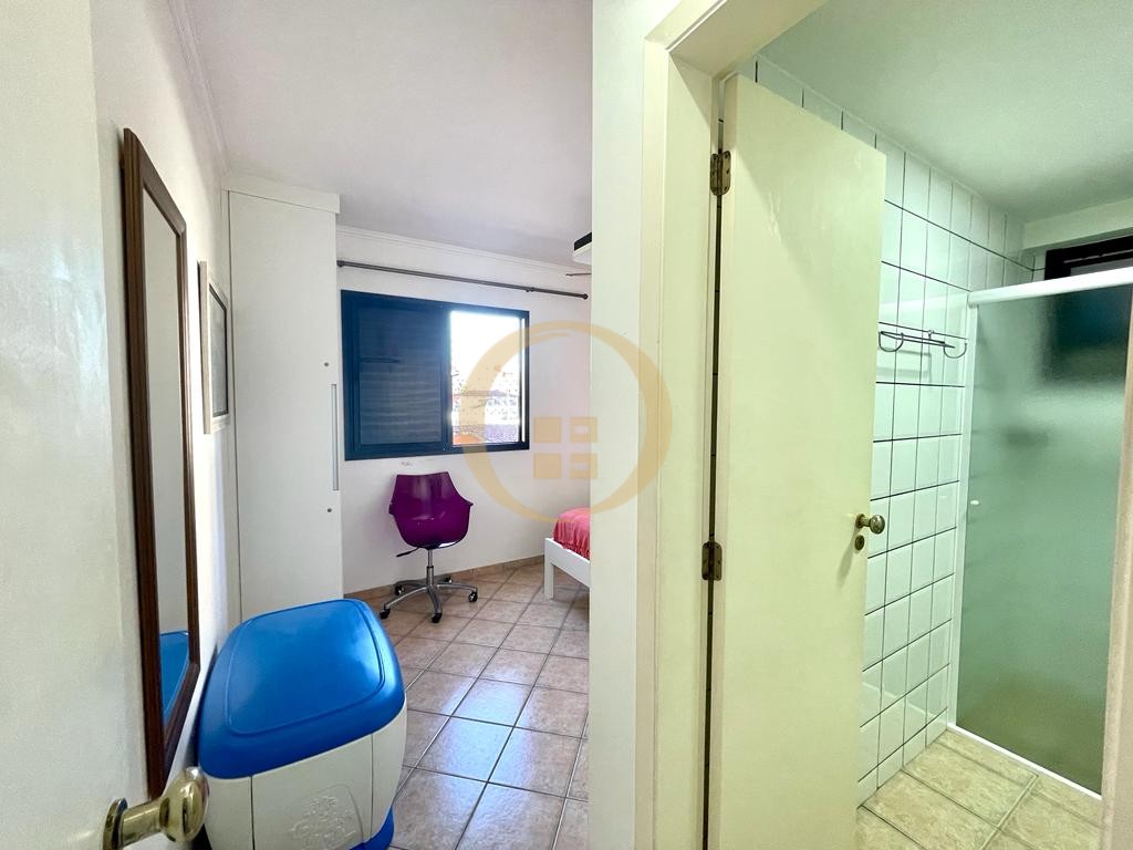 Apartamento na Praia da Enseada, Guarujá - SP
