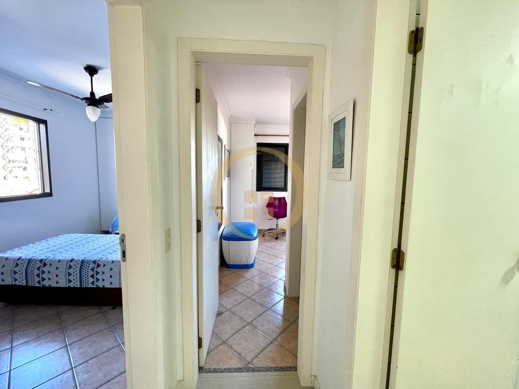 Apartamento na Praia da Enseada, Guarujá - SP