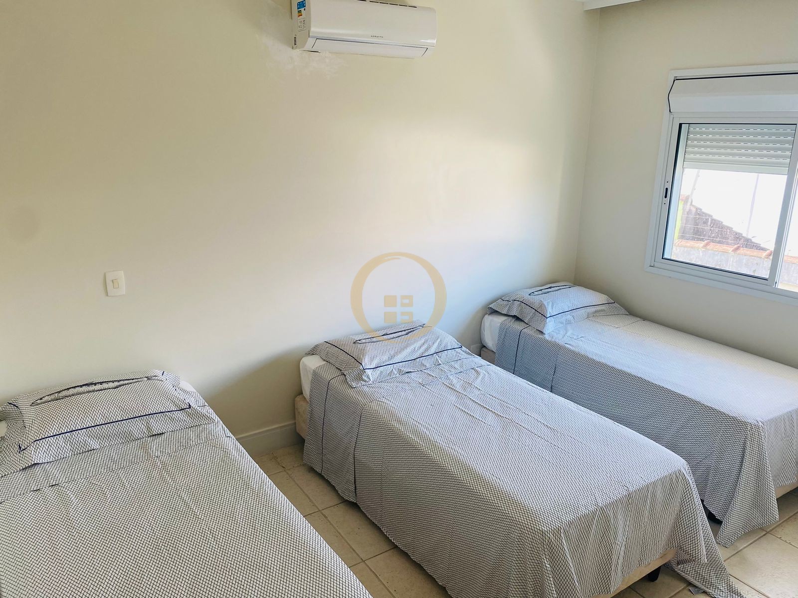Casa em alvenaria GUARUJÁ - SP