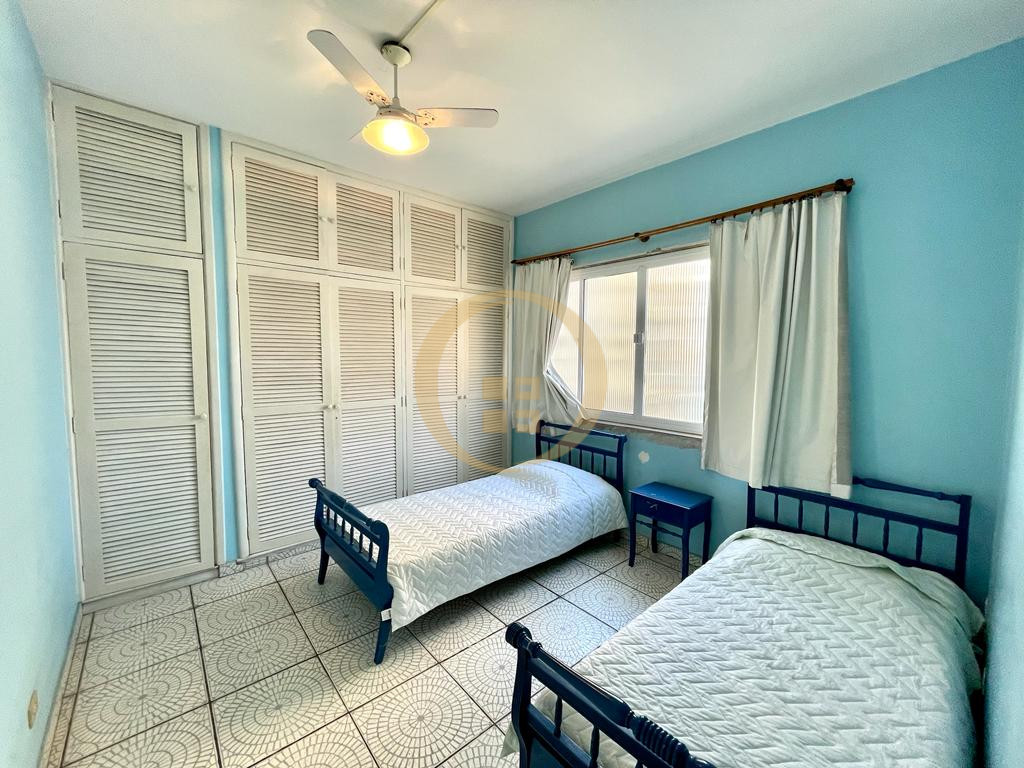 Apartamento na Praia das Pitangueiras, Guarujá - SP