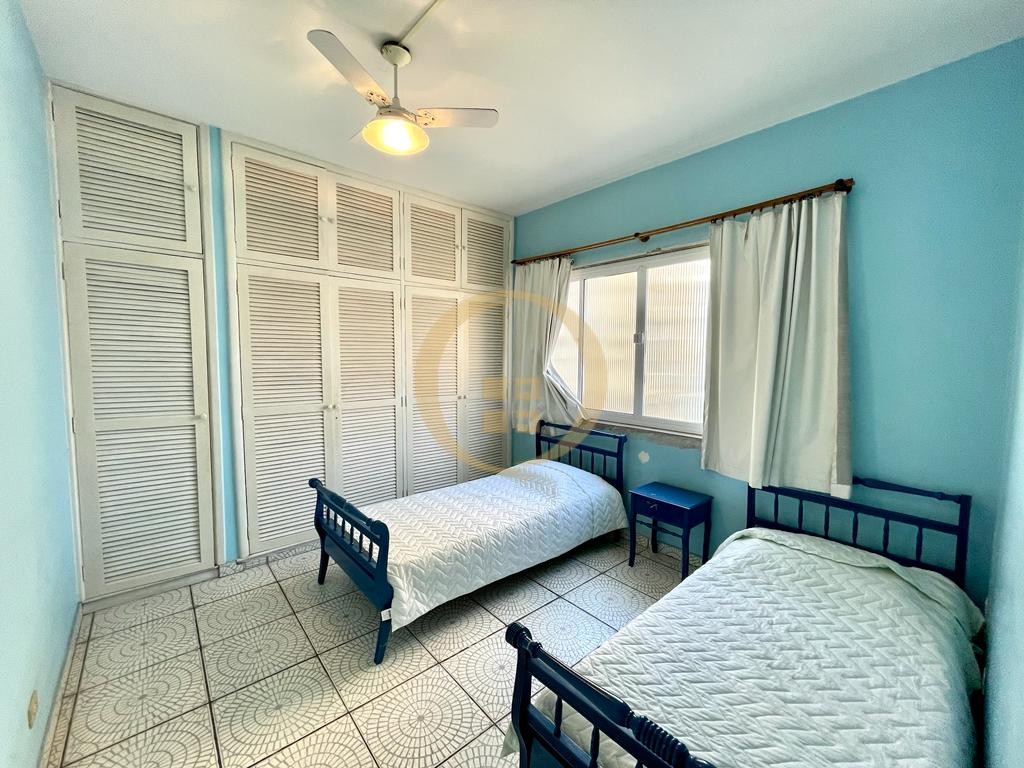 Apartamento na Praia das Pitangueiras, Guarujá - SP
