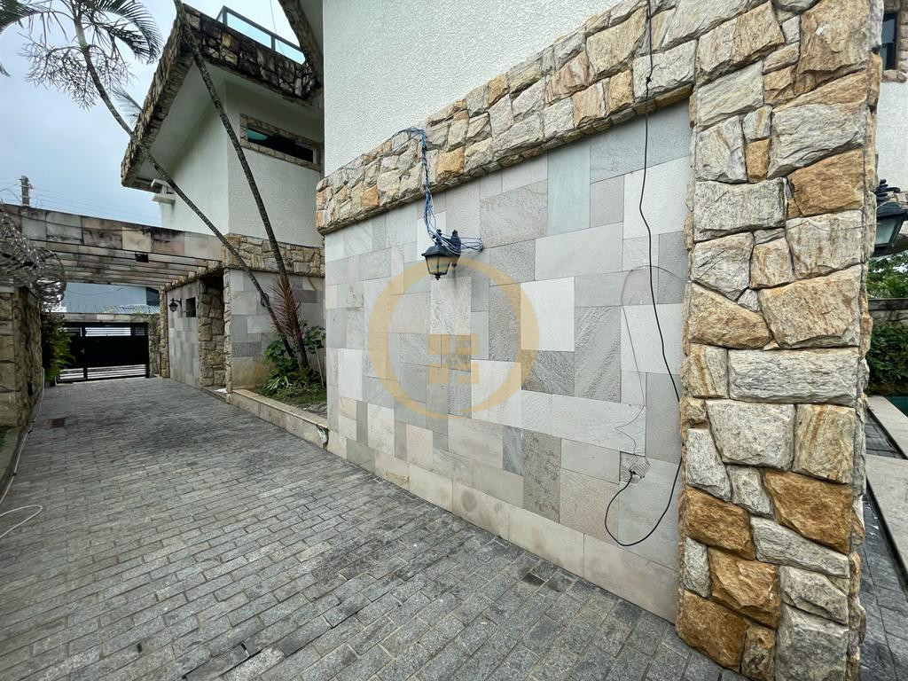 Casa em alvenaria GUARUJÁ - SP
