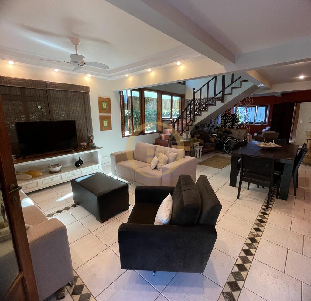 Casa-4-dormitorios-Balneário Praia do Pernambuco