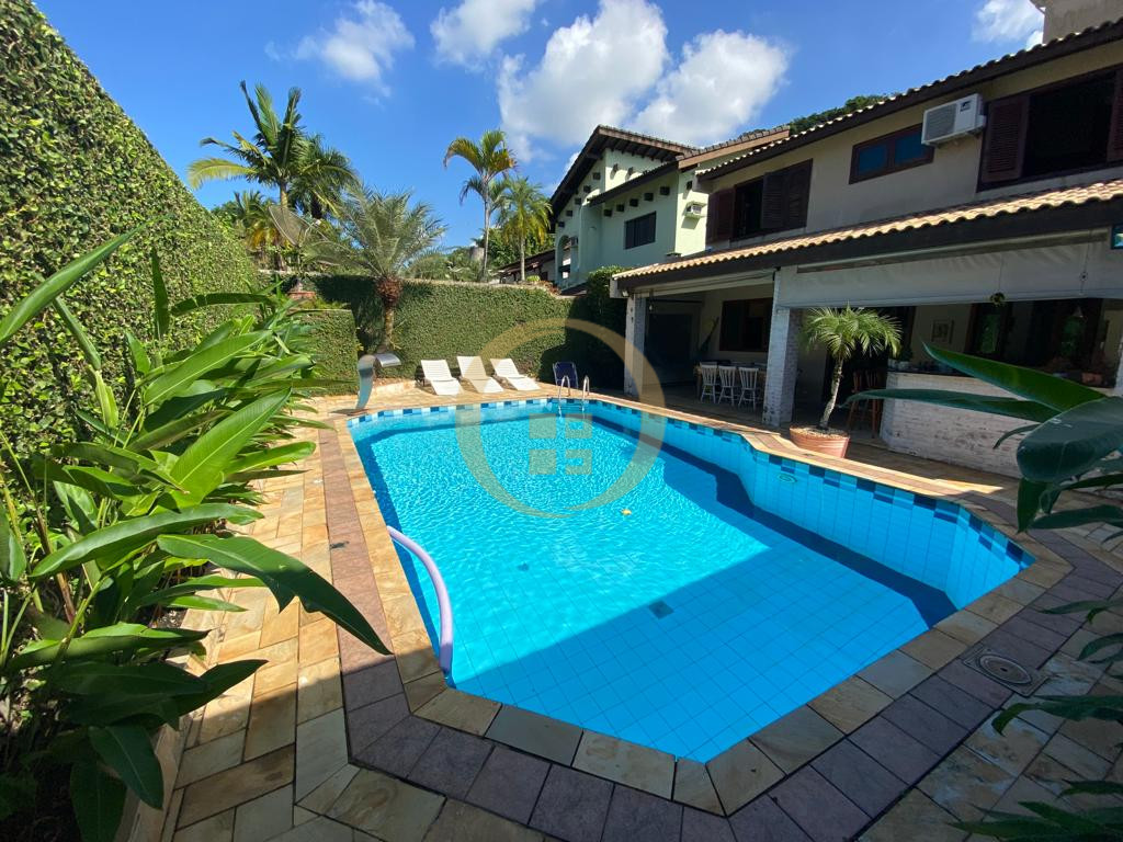 Casa-4-dormitorios-Balneário Praia do Pernambuco