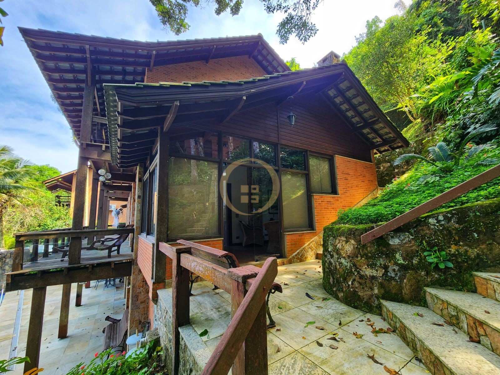 Casa em alvenaria GUARUJÁ - SP