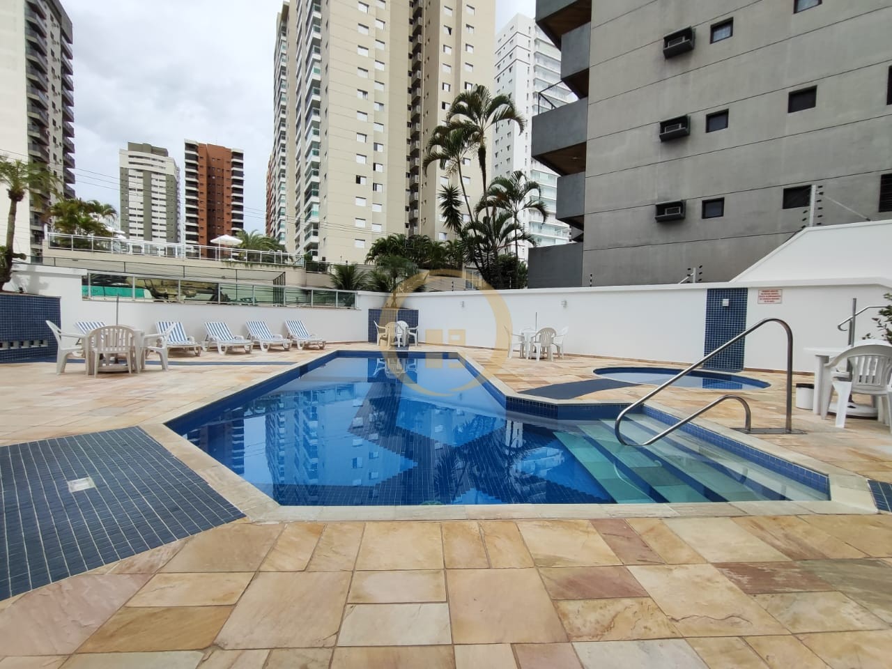 Cobertura na Praia das Astúrias, Guarujá - SP