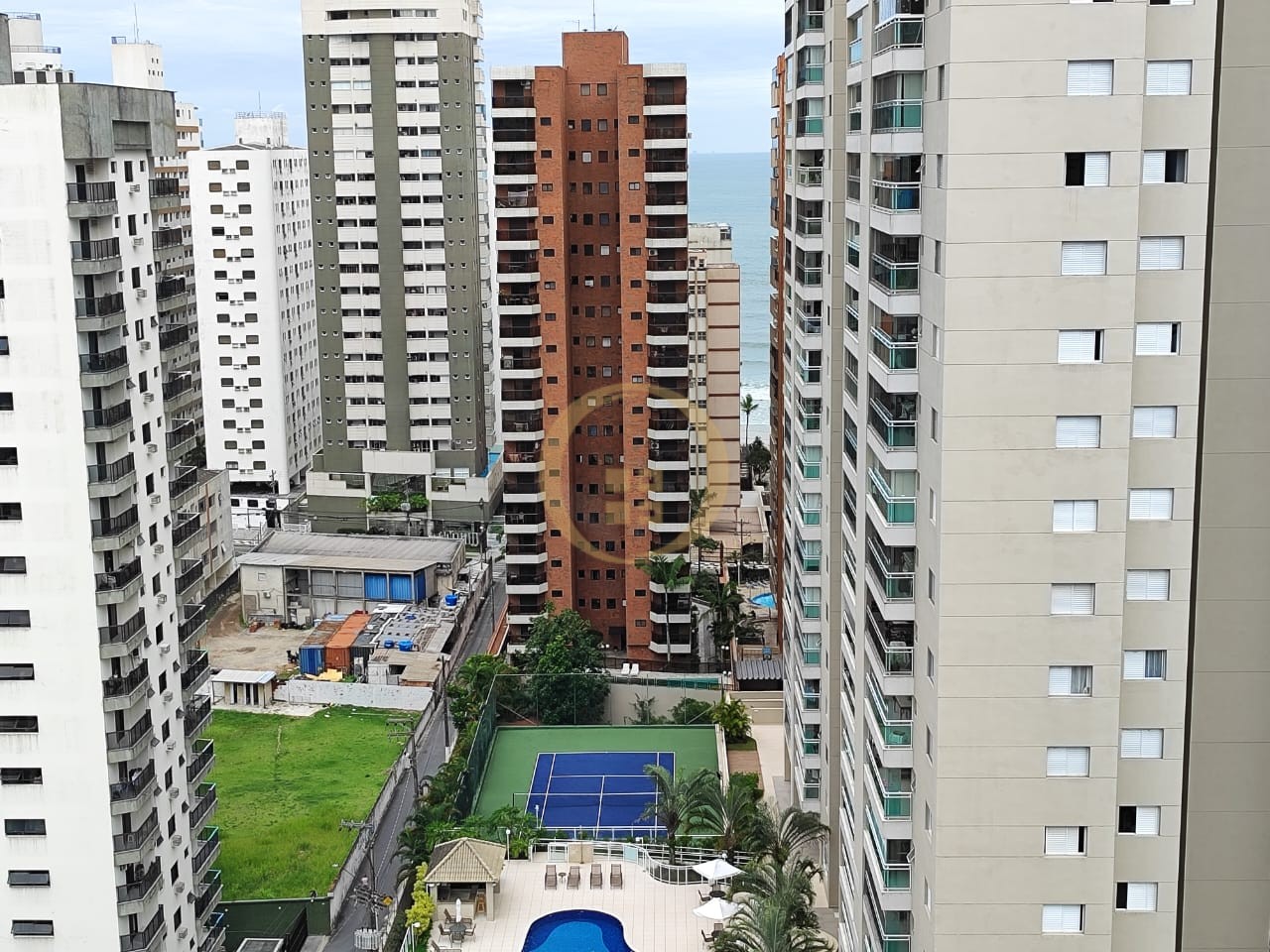 Cobertura na Praia das Astúrias, Guarujá - SP