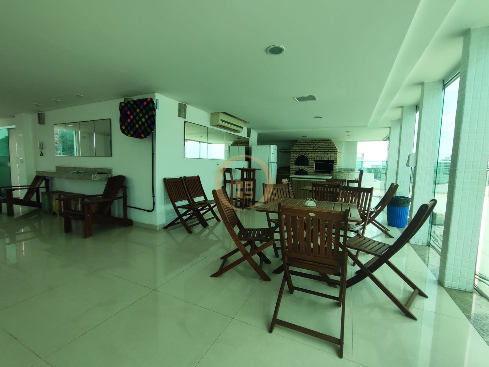 Apartamento Frente ao Mar nas Pitangueiras, Guarujá - SP