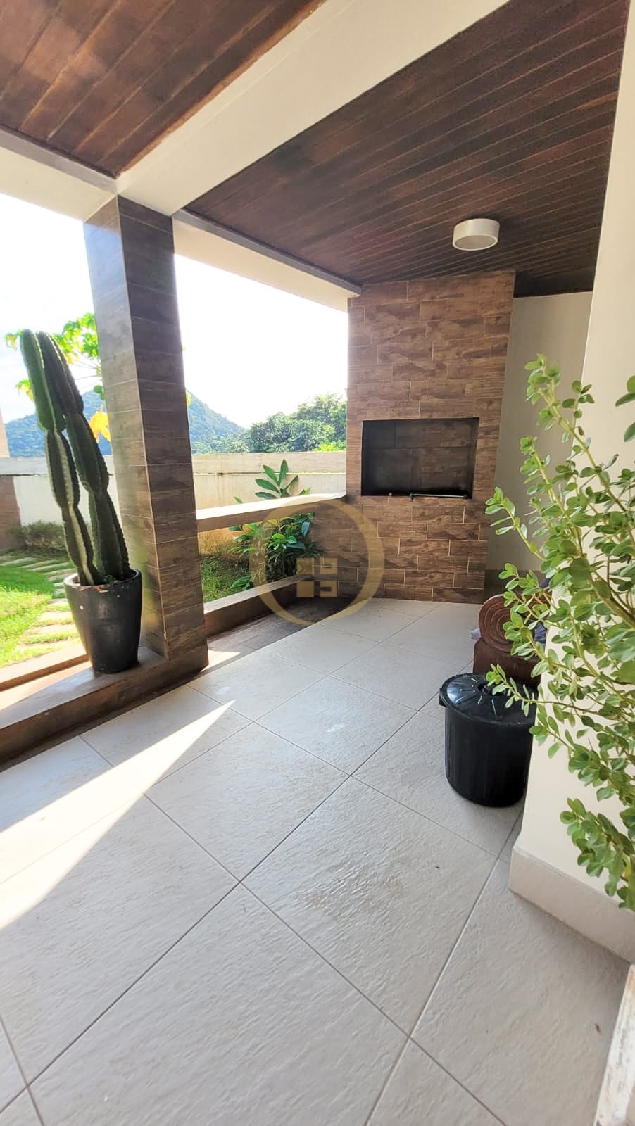 Casa em alvenaria GUARUJÁ - SP