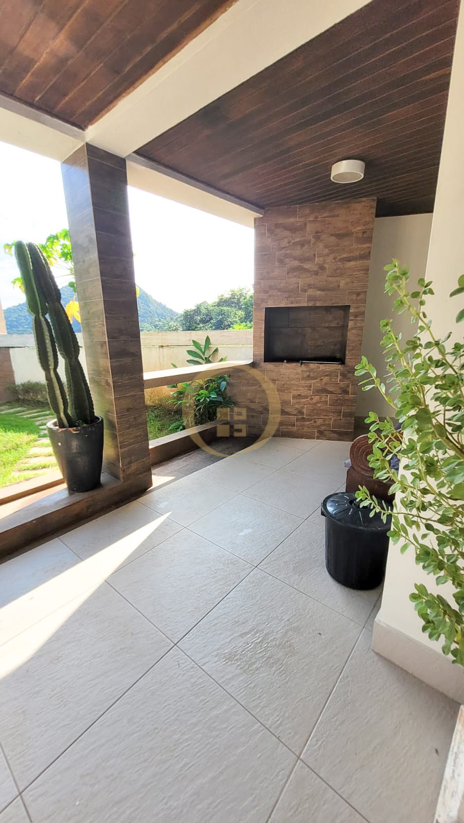 Casa em alvenaria GUARUJÁ - SP