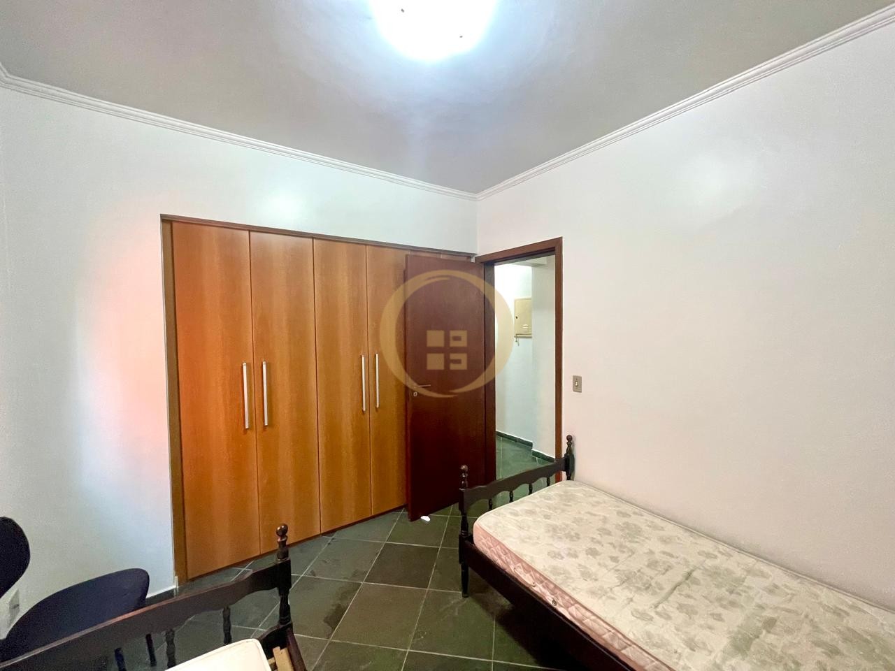Apartamento na Praia da Enseada, Guarujá - SP