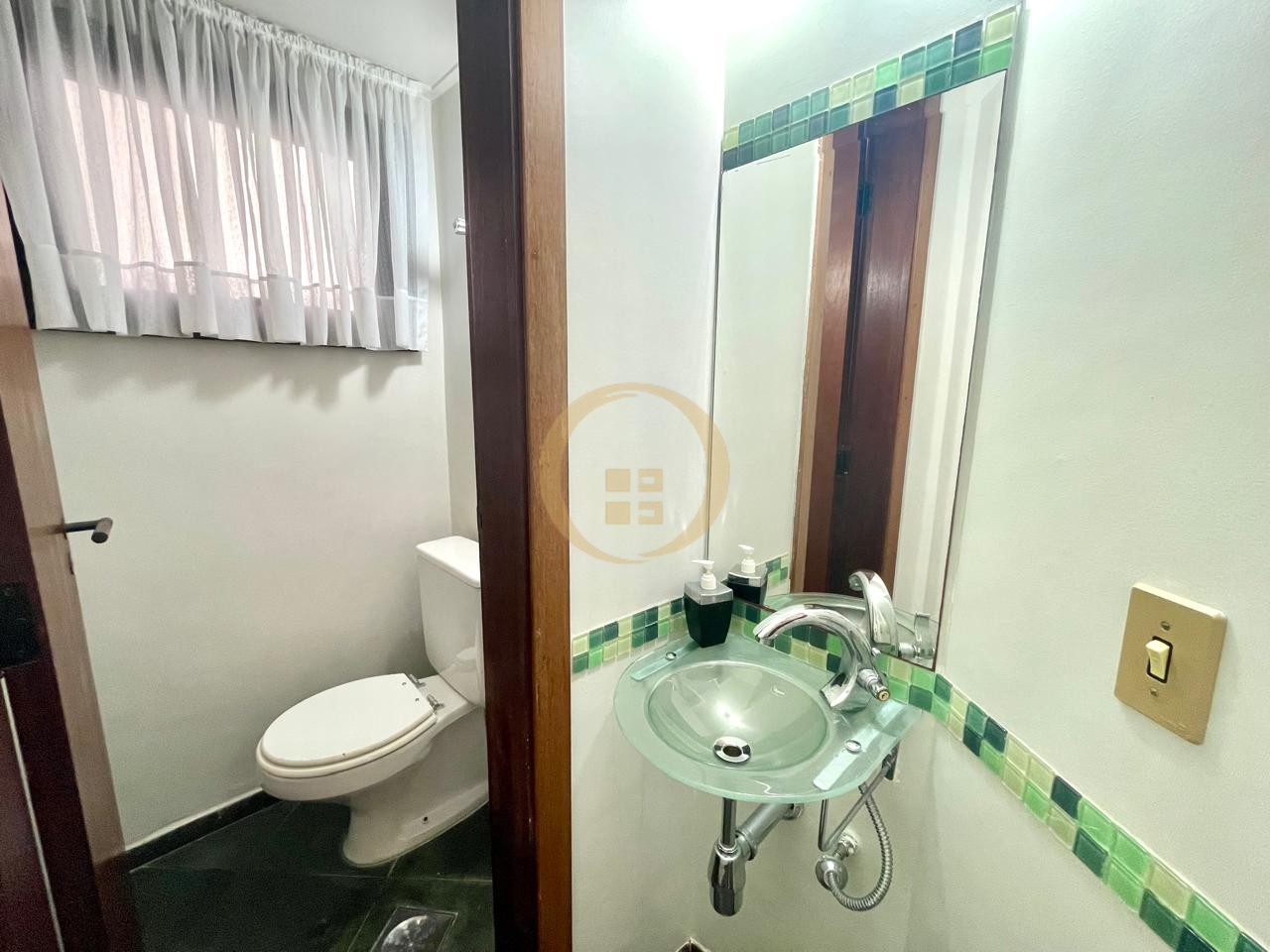 Apartamento na Praia da Enseada, Guarujá - SP