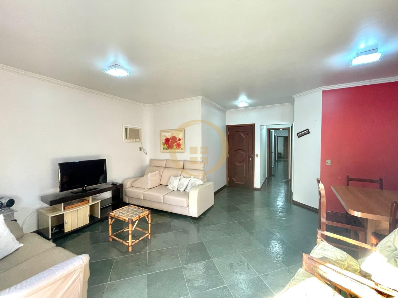 Apartamento na Praia da Enseada, Guarujá - SP