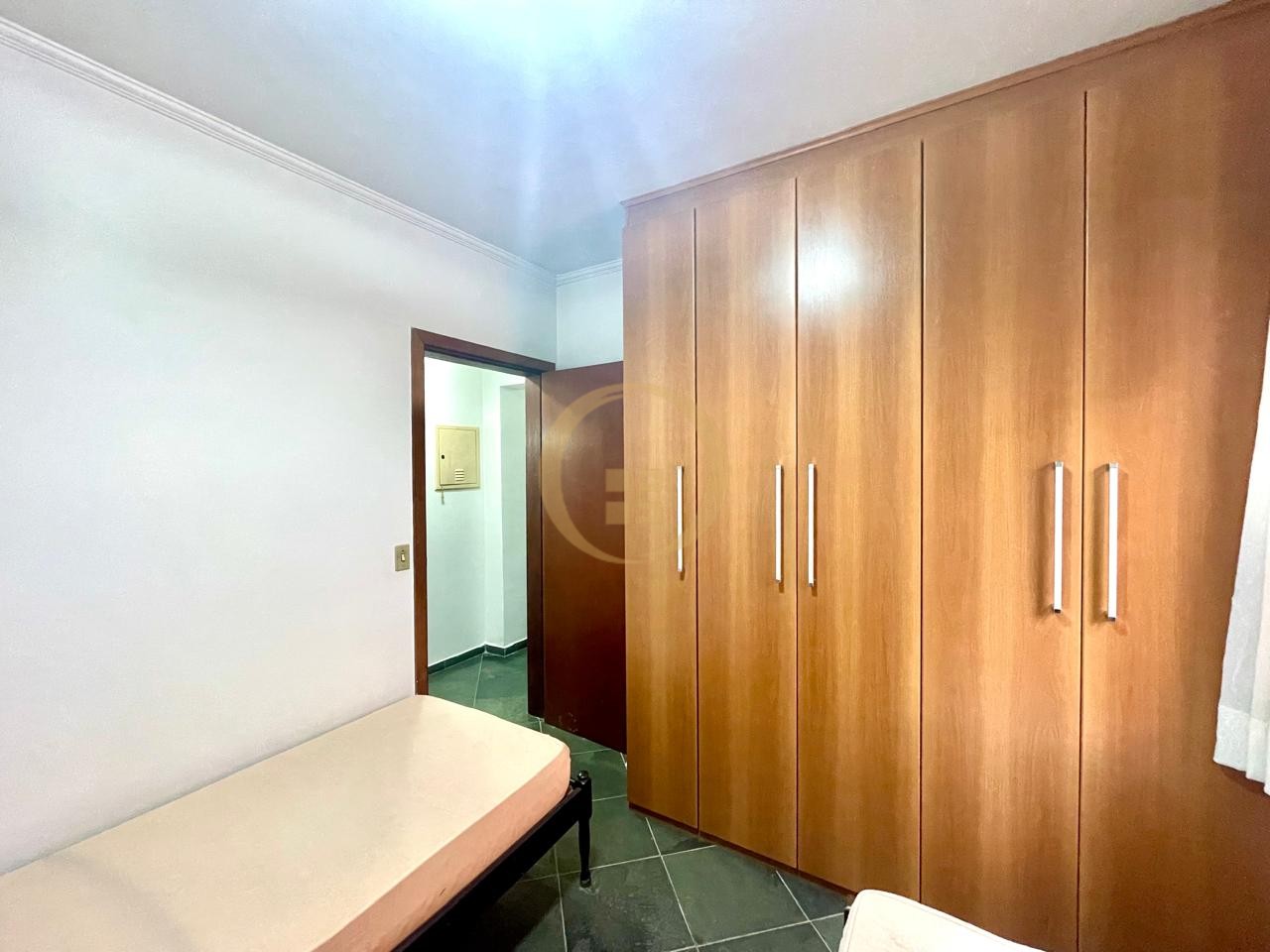Apartamento na Praia da Enseada, Guarujá - SP