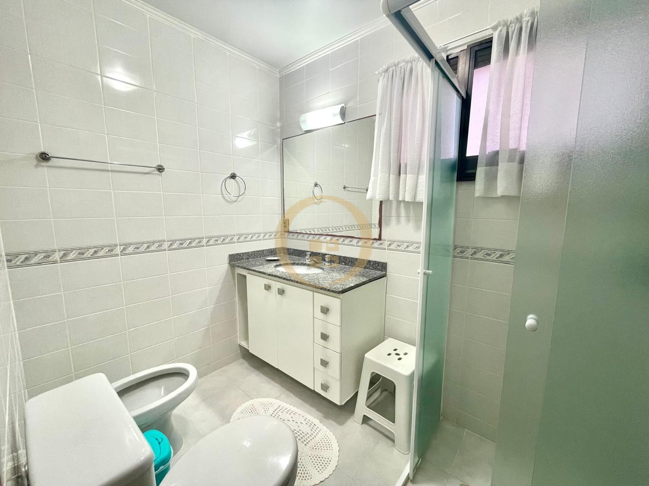 Apartamento na Praia da Enseada, Guarujá - SP