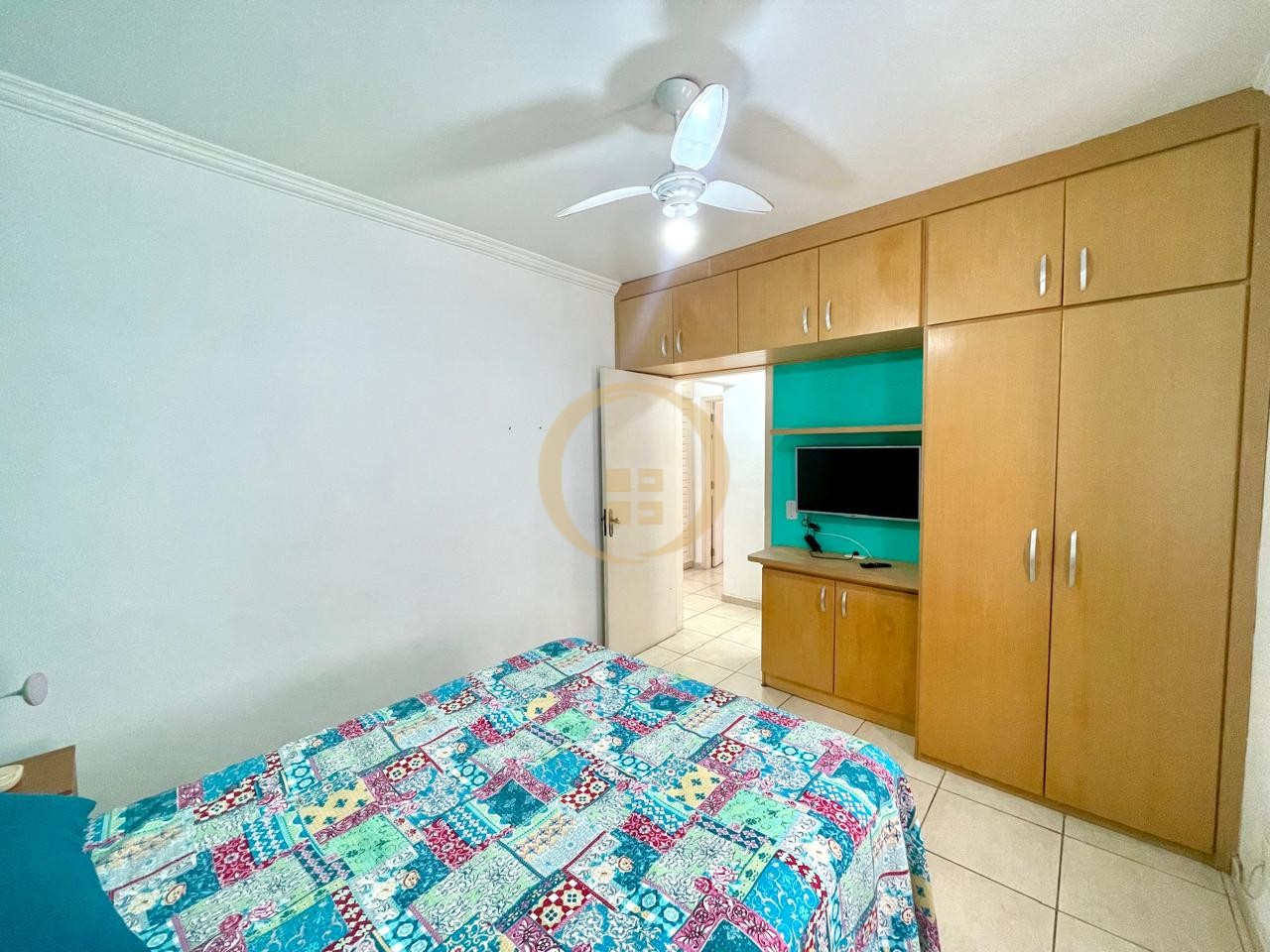 Apartamento na Praia das Pitangueiras, Guarujá - SP