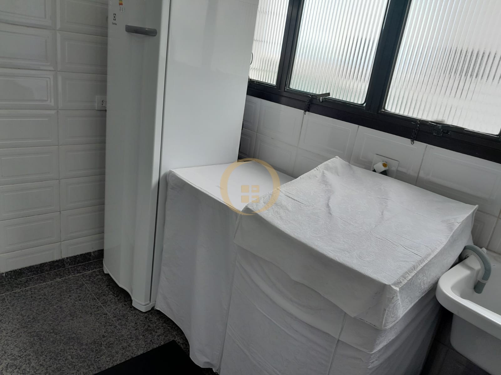 Apartamento na Praia da Enseada, Guarujá - SP