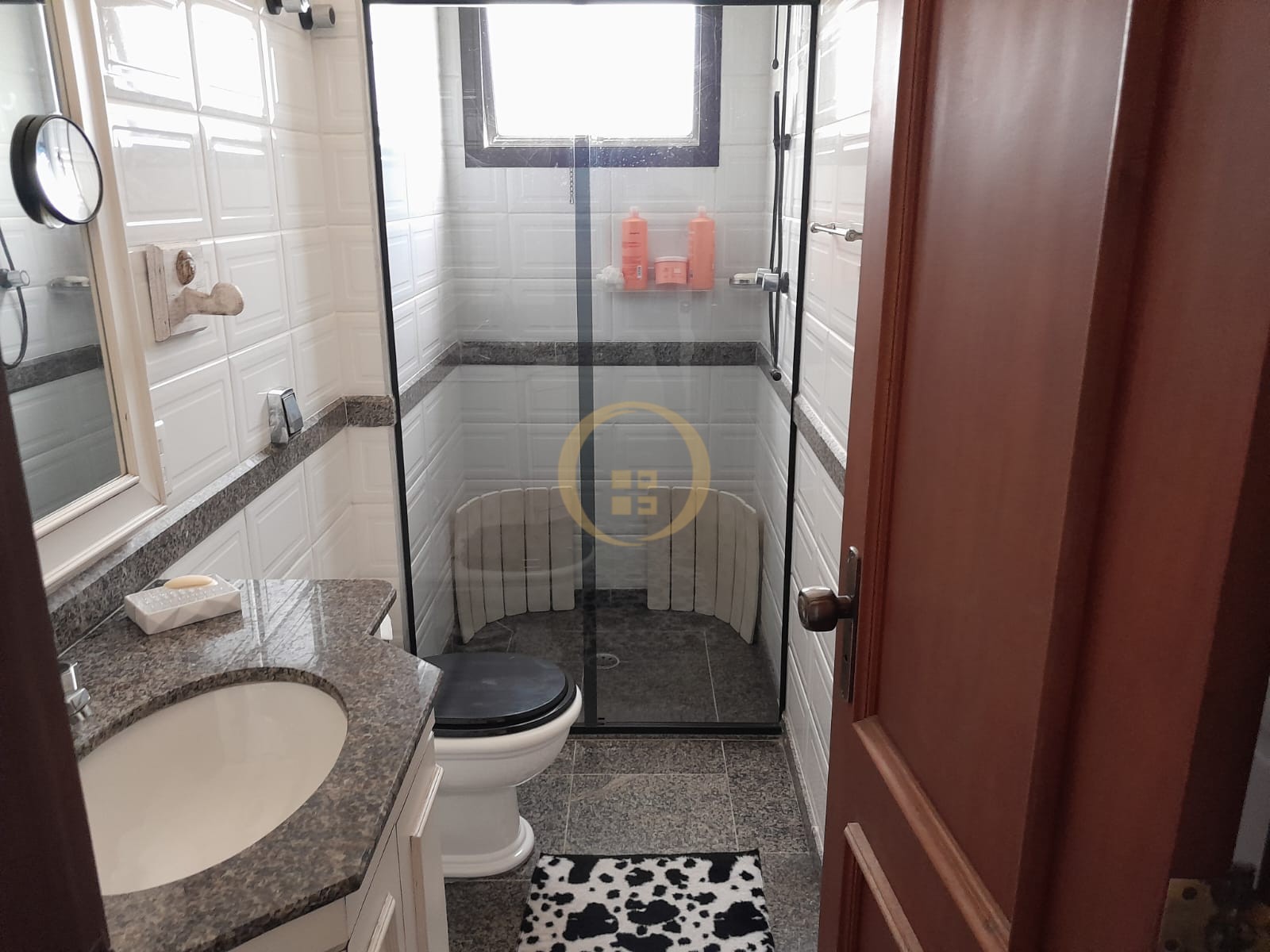 Apartamento na Praia da Enseada, Guarujá - SP