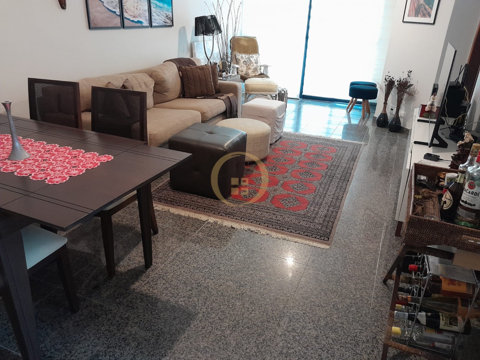 Apartamento na Praia da Enseada, Guarujá - SP