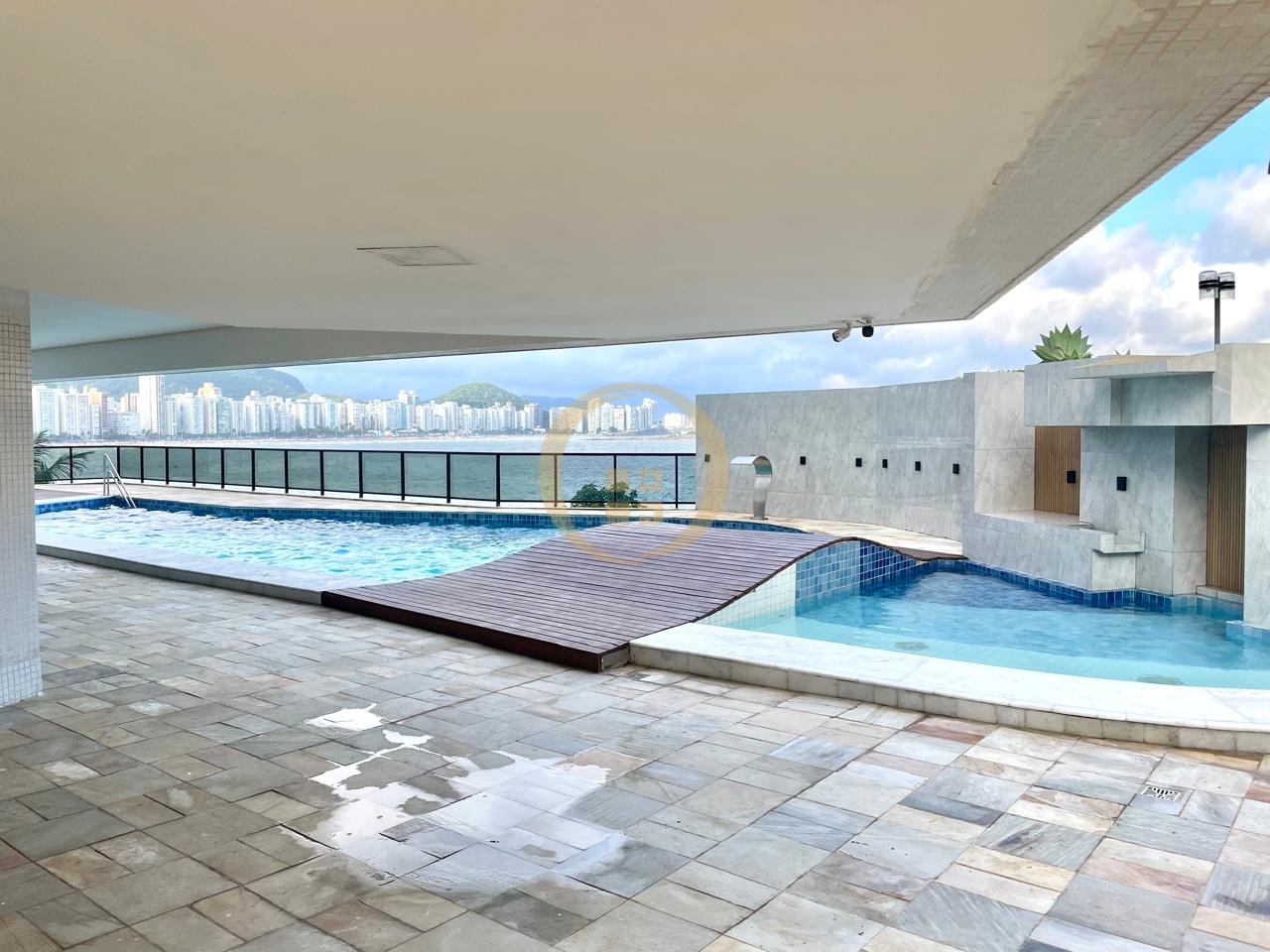 Casa em alvenaria GUARUJÁ - SP