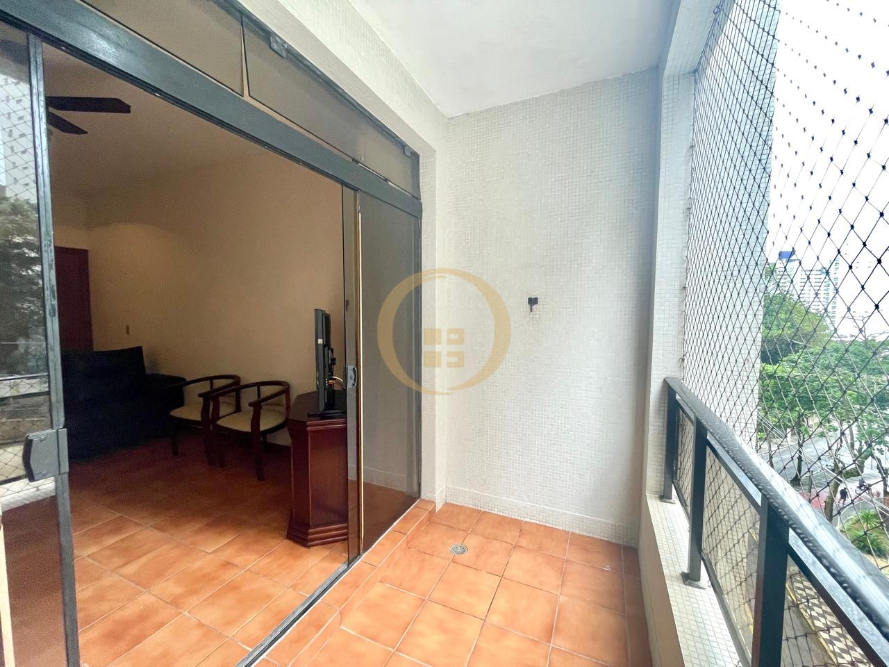 Apartamento na Praia das Pitangueiras, Guarujá - SP