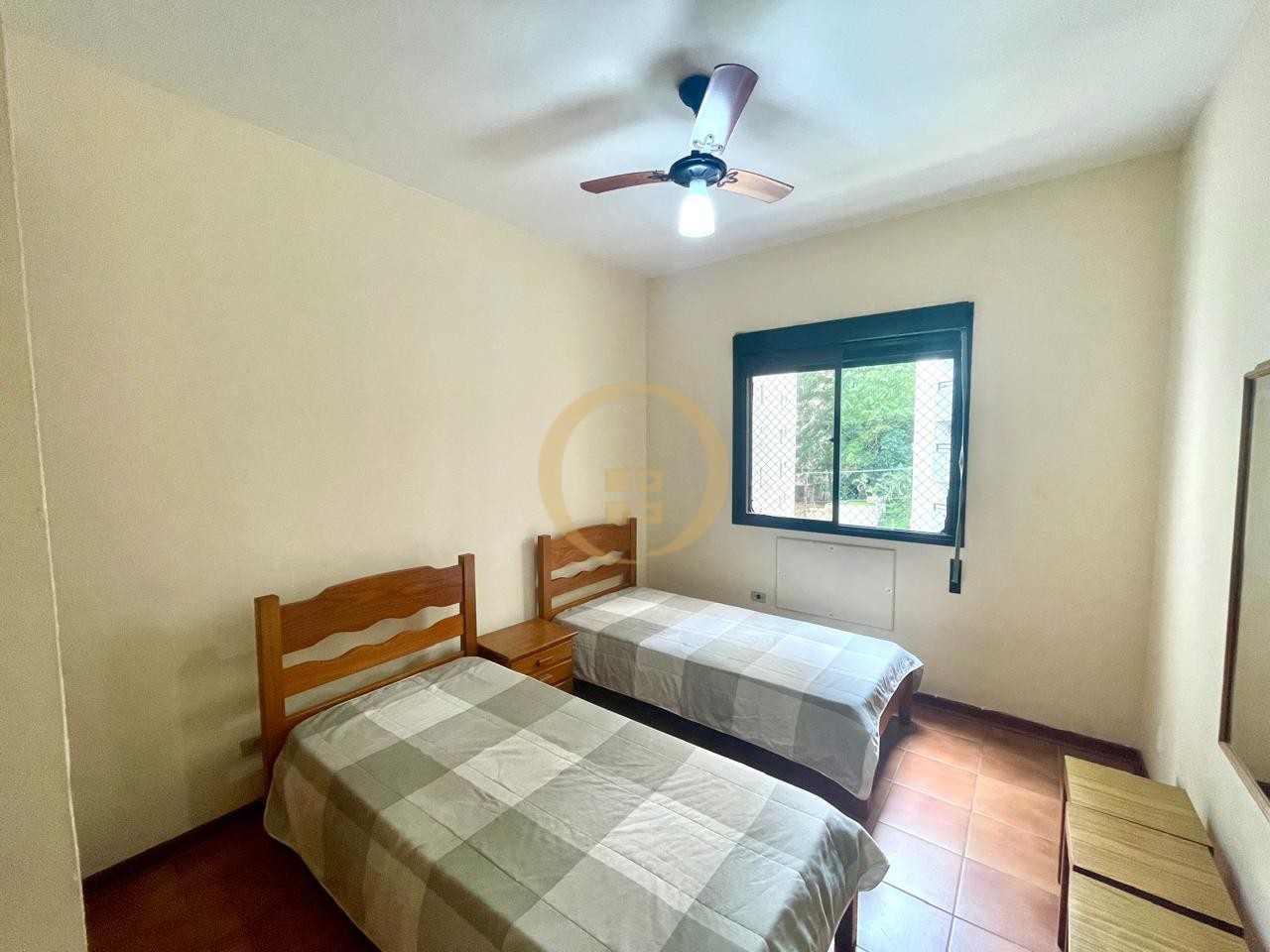 Apartamento na Praia das Pitangueiras, Guarujá - SP