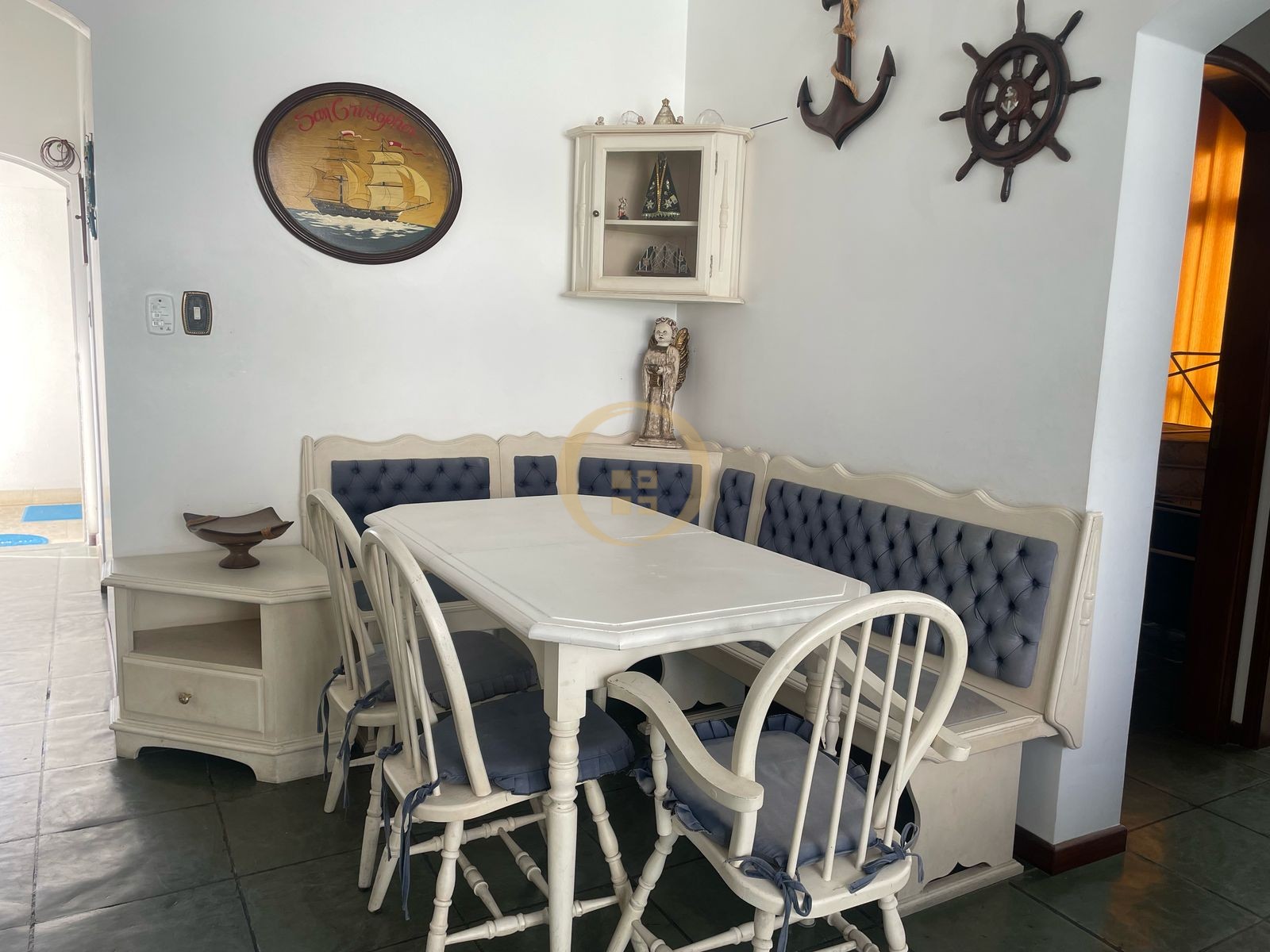Apartamento na Praia das Pitangueiras, Guarujá - SP
