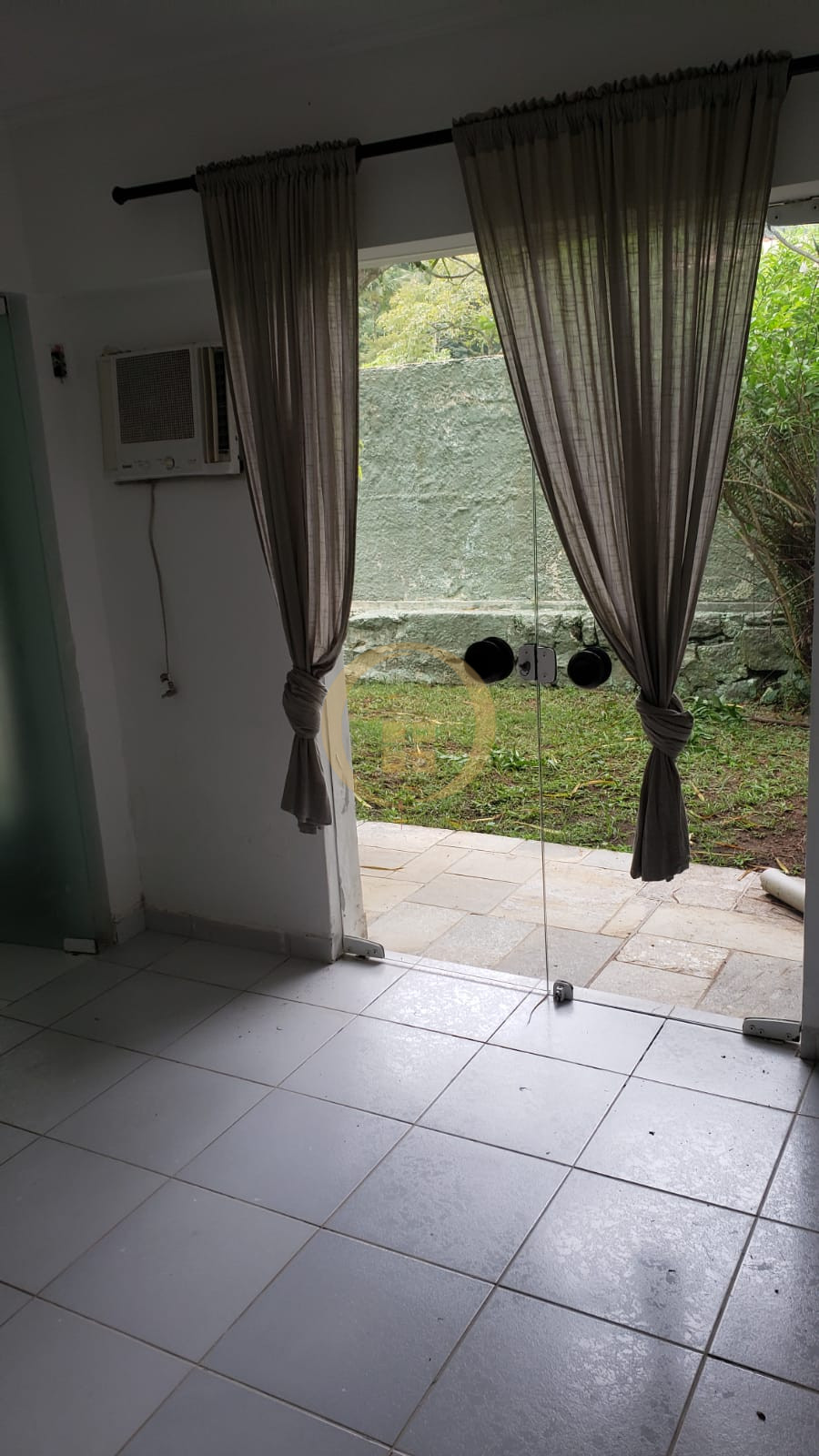 Casa em alvenaria GUARUJÁ - SP
