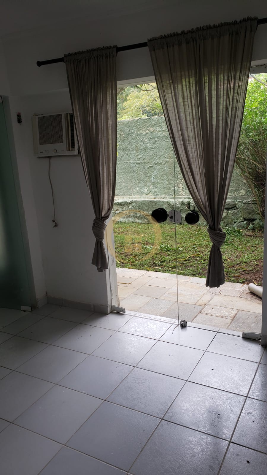 Casa em alvenaria GUARUJÁ - SP