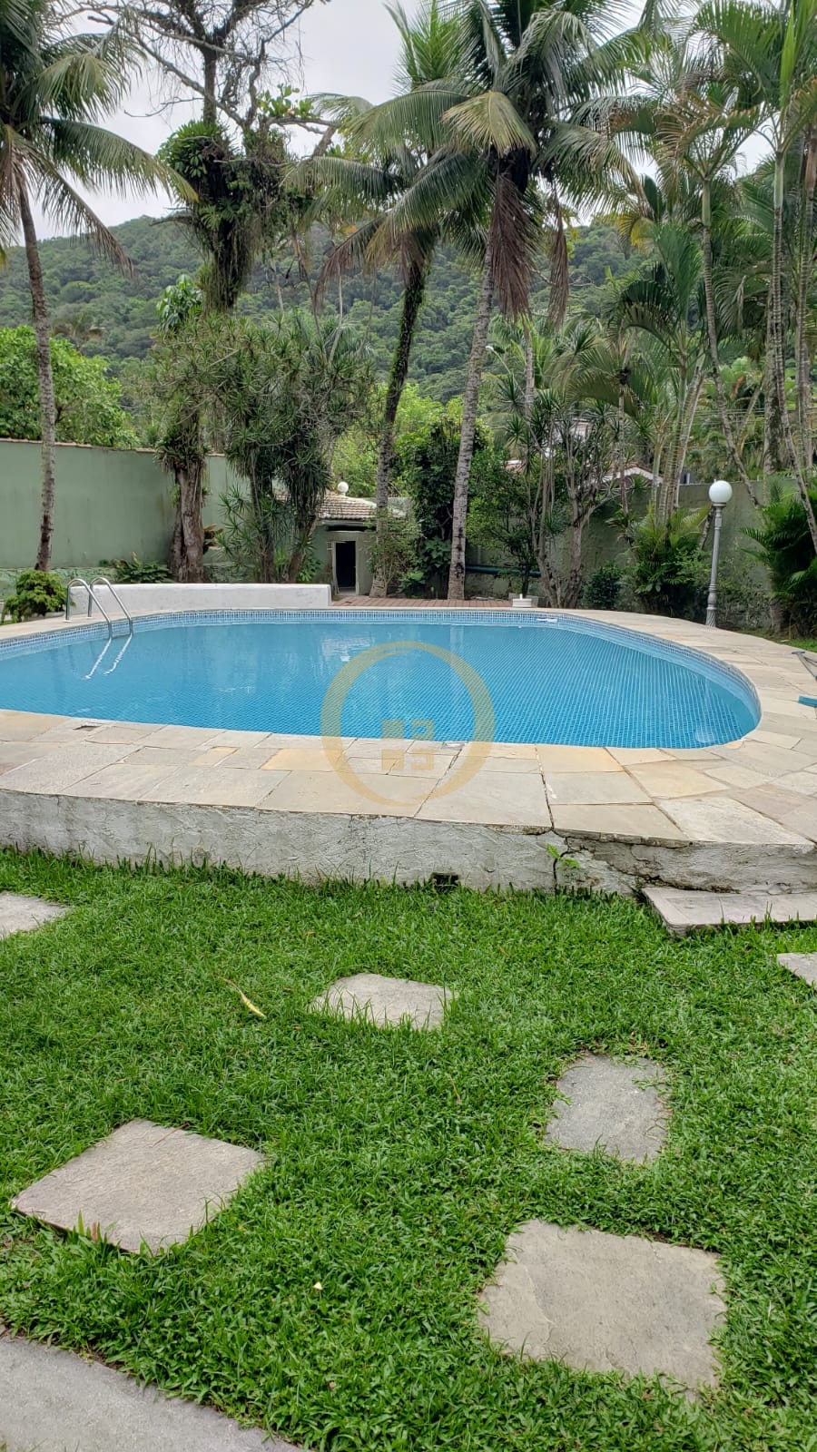 Casa em alvenaria GUARUJÁ - SP